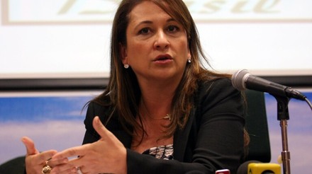 Kátia Abreu defende prioridade para a defesa agropecuária