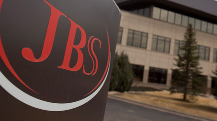 JBS anuncia emissão de US$ 500 milhões em títulos de dívida