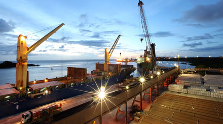 Movimentação de cargas nos portos do PR cresce 25% em outubro
