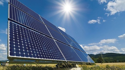 Agência dos EUA dobra investimento estrangeiro em energia solar