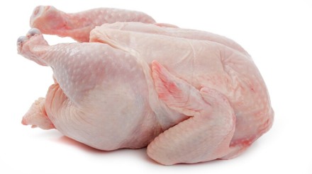 Mercado de frango registra baixo volume de vendas