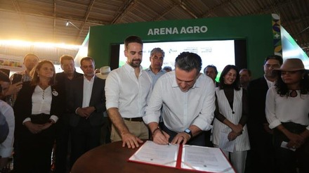 Ministro Fávaro assina atos do Mapa para o agro da região Sul