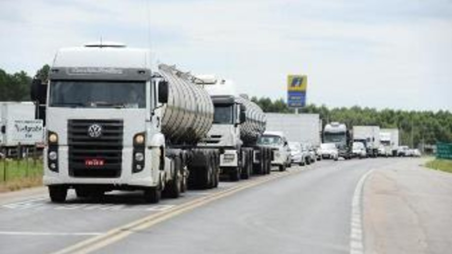 Indústrias usarão liminares para liberar estradas