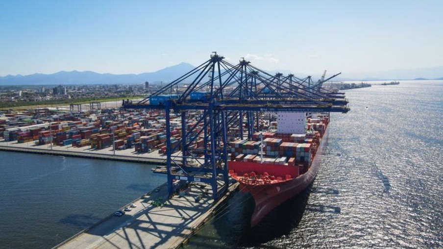 Porto de Paranaguá nega alegações de atrasos no embarque de soja