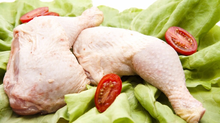 África aumenta em 36% importação de carne de frango do Brasil