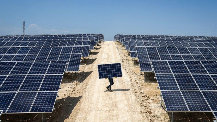 Energia solar segue para ser a segunda força do país