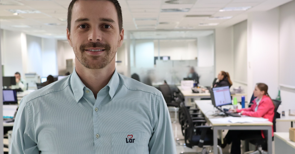 Avicultura Industrial Entrevista: "Incubação Eficiente = Eclosão Maximizada", pelo Daniel Dalla Costa na edição n°1334