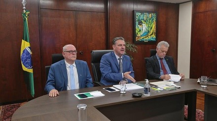 Ministro Fávaro debate com cooperativas agropecuárias sobre o Plano Safra