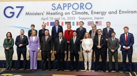 Ministros do G7 estabelecem novas metas para capacidade solar e eólica