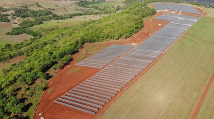 Evolua Energia capta R$ 123 milhões em CRI verde para implantação de novas usinas fotovoltaicas