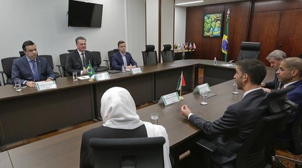 Fávaro recebe autoridade de Comércio Exterior dos Emirados Árabes para discutir futuras colaborações