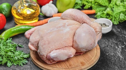Cotações da carne de frango cedem devido à menor demanda