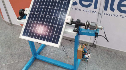 Aluno da Fatec do Cariri desenvolve sistema de energia solar inspirado no girassol