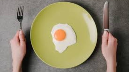 Ovos causam colesterol? Entenda de uma vez a verdade nutricional por trás da proteína