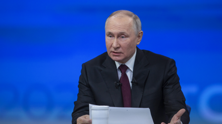 Putin pede desculpas após ser cobrado por aposentada sobre preços dos ovos