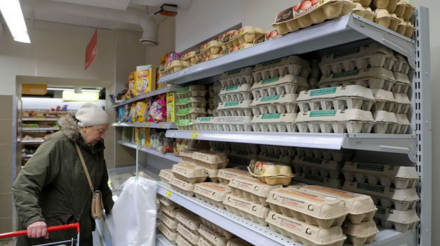 Rússia isenta ovos de tarifas de importação devido a aumento de preços e escassez