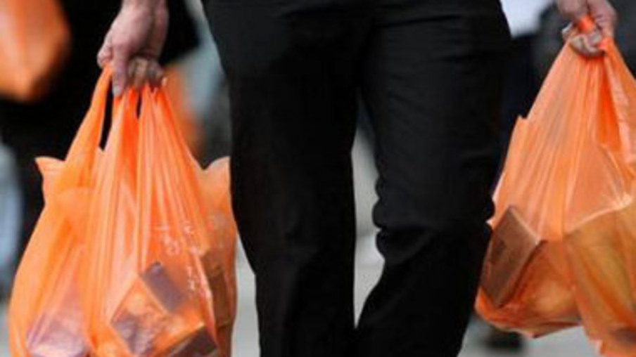 Estado de SP decreta fim das sacolas plásticas nos supermercados