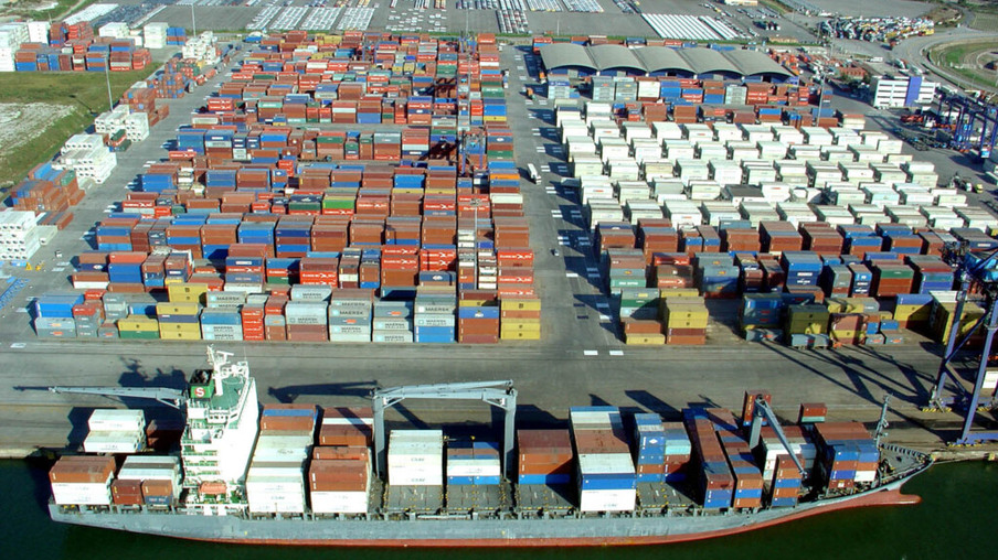 Expansão do setor portuário ajudará retomada do crescimento, diz Edinho