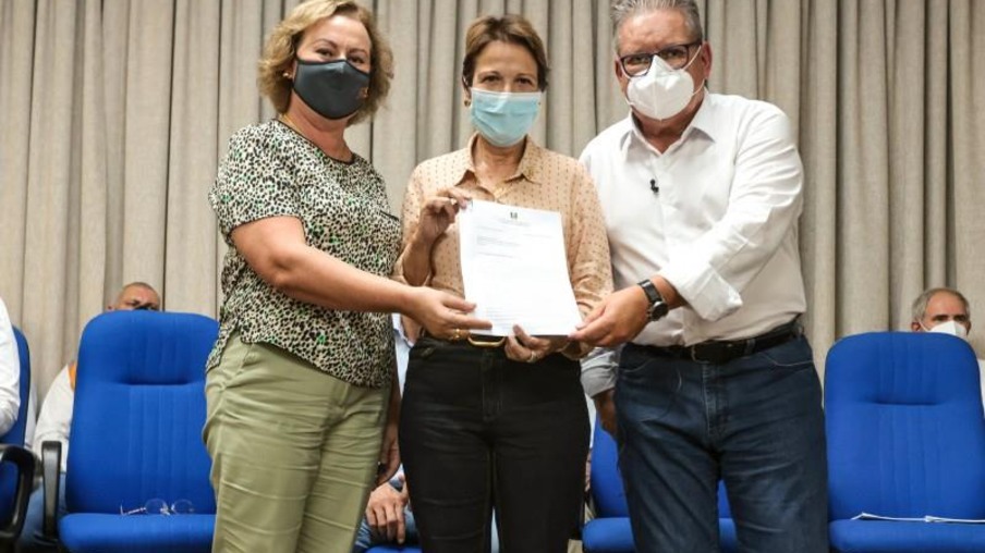 Vice-governador entrega ofício com demandas do RS à ministra Tereza Cristina