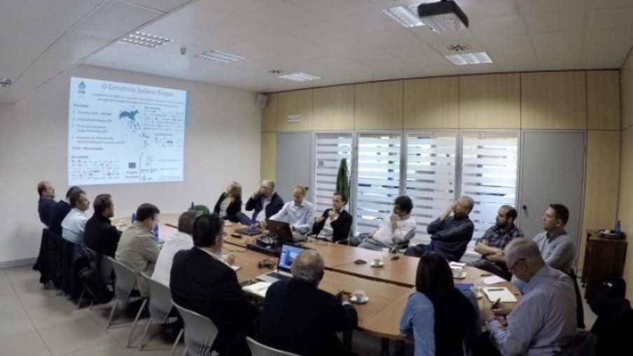 Cooperativas do Paraná conhecem modelos de gestão de biogás na Itália