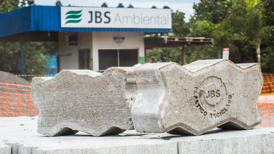 JBS cria piso ecológico a partir de plástico reciclado