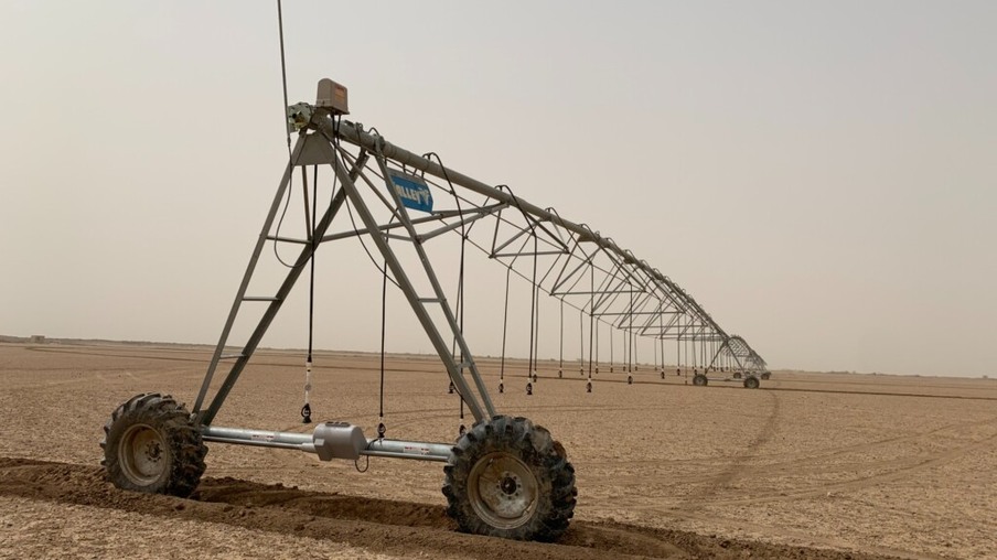 Projeto brasileiro de pivô movido a energia solar transforma agricultura no Sudão