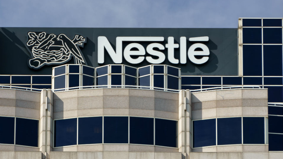 Nestlé anuncia que até 2025 completará transição para ovos livres de gaiolas