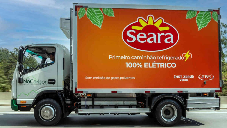 Cresce frota de caminhões 100% elétricos refrigerados da Seara