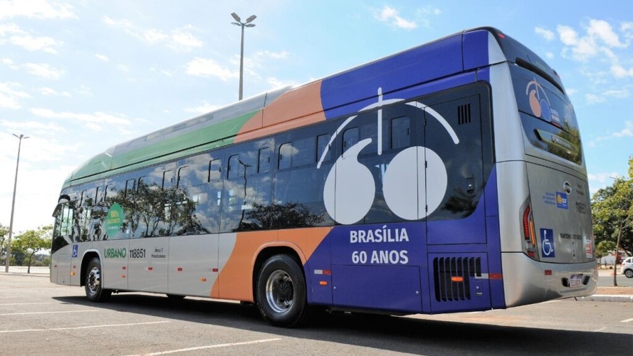 Ônibus elétricos começam a circular nesta segunda-feira em Brasília