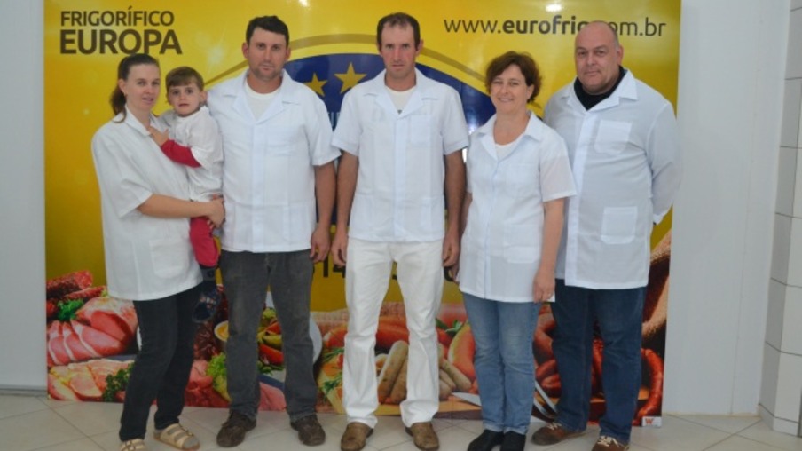 Brasileiros que se conheceram na Europa abrem frigorífico em Iporã do Oeste