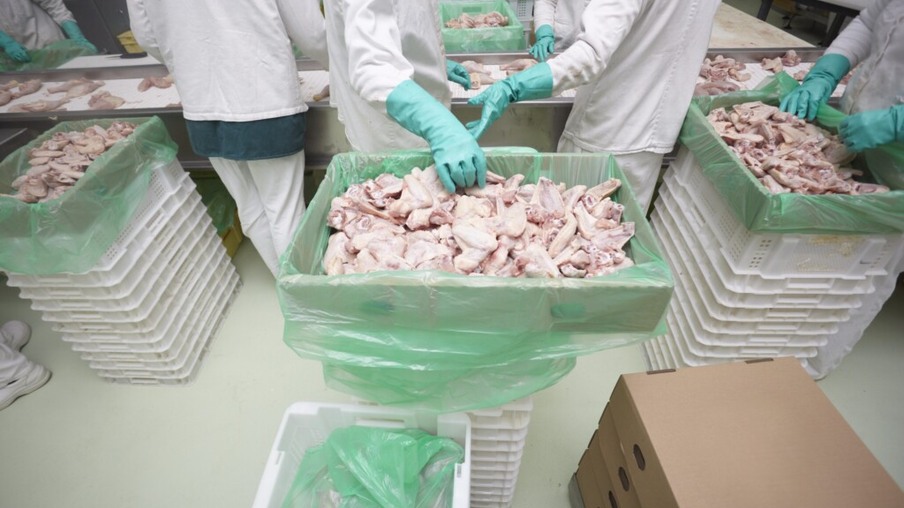 Em onze meses, China elevou compras de carne de frango do Brasil em 63%