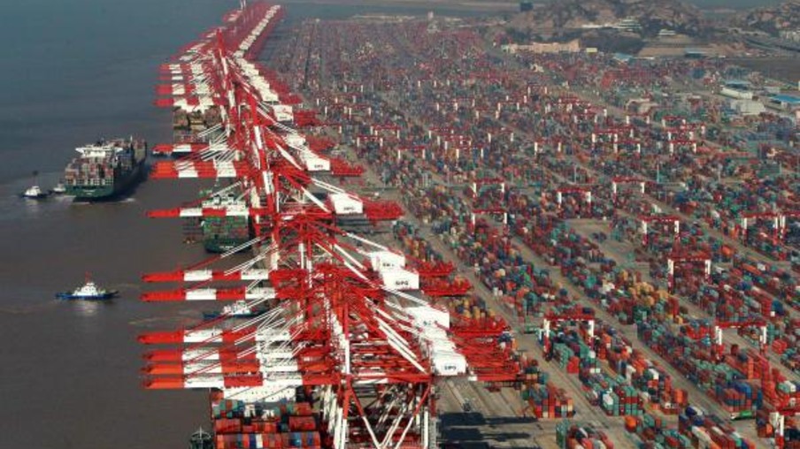 China registra primeiro crescimento das importações desde pandemia