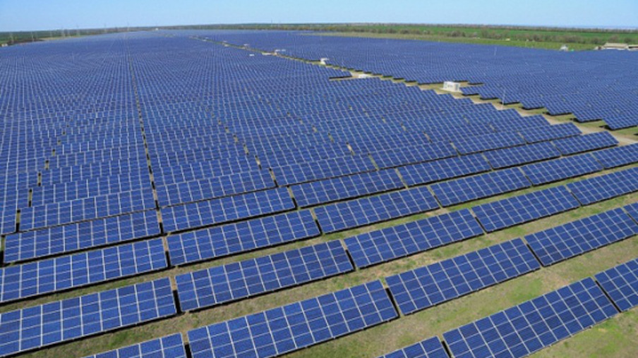 Raízen testa geração solar distribuída para fornecer energia a postos e parceiros