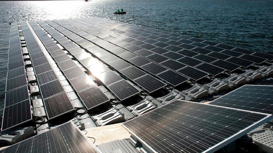 Plataforma solar flutuante é testada em barragem de hidrelétrica no Rio São Francisco