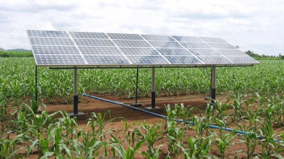 Projeto de agricultor cearense transforma energia solar em elétrica