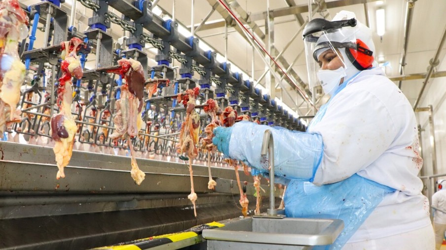 Dália pode exportar carne de frango a países de origem muçulmana