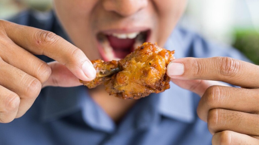 Brasileiro come até três vezes mais frango do que em 1990