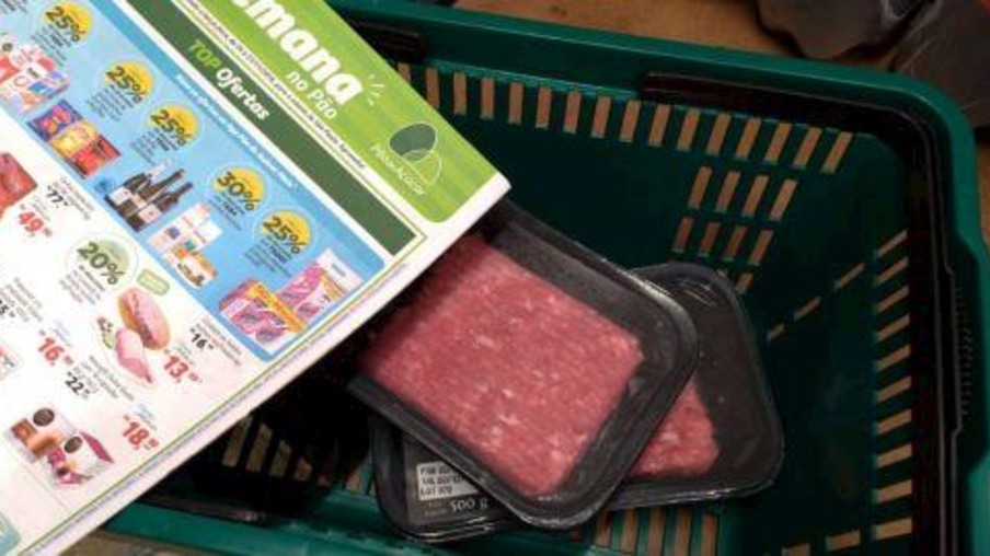 Grupo de varejo do Brasil lança projeto para comercialização de carne suína moída
