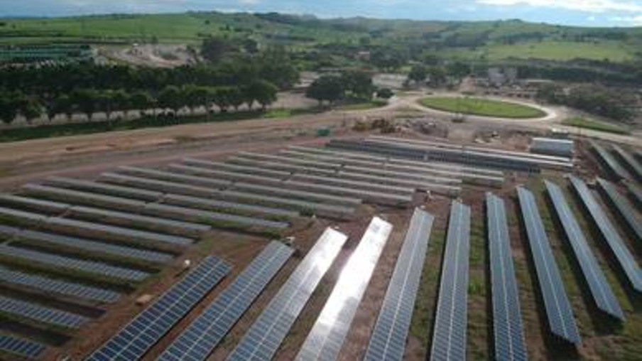 Com tarifa da Cemig mais cara, fazenda solar é alternativa para economizar até 15% na conta de luz