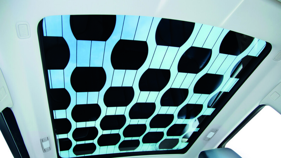 Células solares no teto do carro reduzem a emissão de CO² na atmosfera