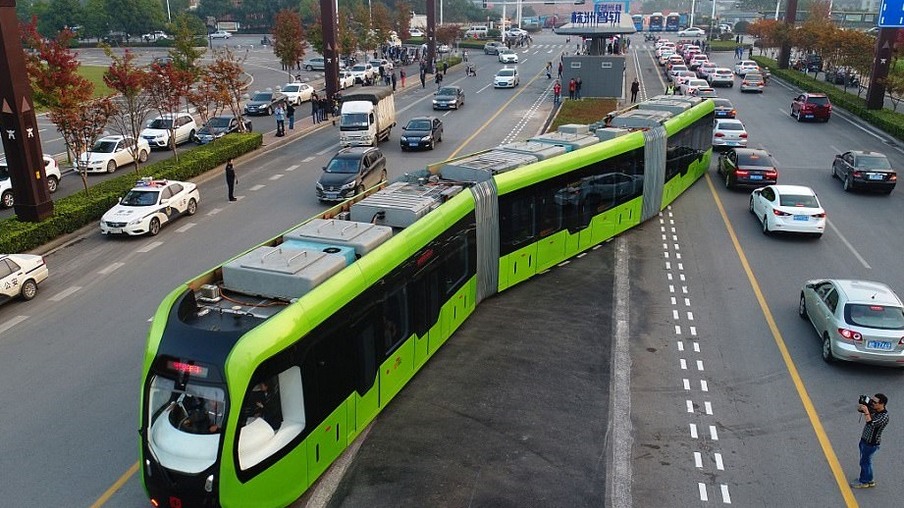 China inaugura primeiro transporte público rápido e elétrico sem motorista