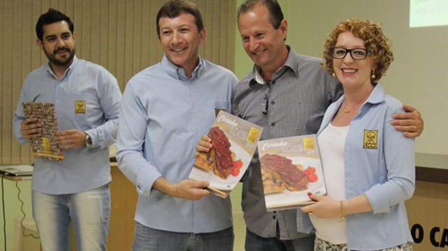 Revista ACCS reúne receitas do Concurso de Culinária à Base de Carne Suína