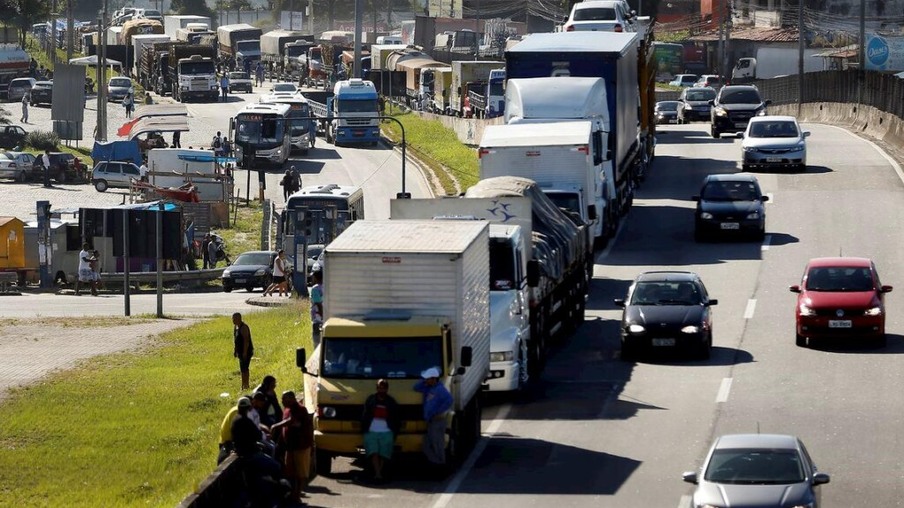 Greve dos caminhoneiros - uma análise sobre a crise que surpreendeu o país