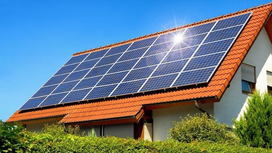 Geração própria de energia solar atinge 25 gigawatts e ultrapassa 3,2 milhões de unidades consumidoras atendidas no Brasil