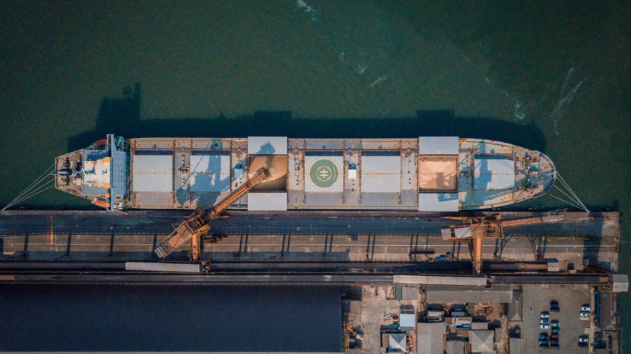 Porto de Santos: cresce em 34,5% o volume de milho embarcado de janeiro a outubro deste ano