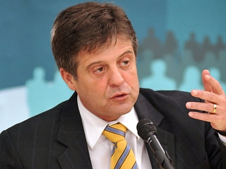 Mendes Ribeiro entrega medalha para prefeituras que investem em agronegócio Mendes Ribeiro entrega medalha para prefeituras que investem em agronegócio