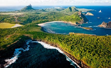 Rumo à 100% de energia renovável, Noronha anuncia nova usina solar Rumo à 100% de energia renovável, Noronha anuncia nova usina solar