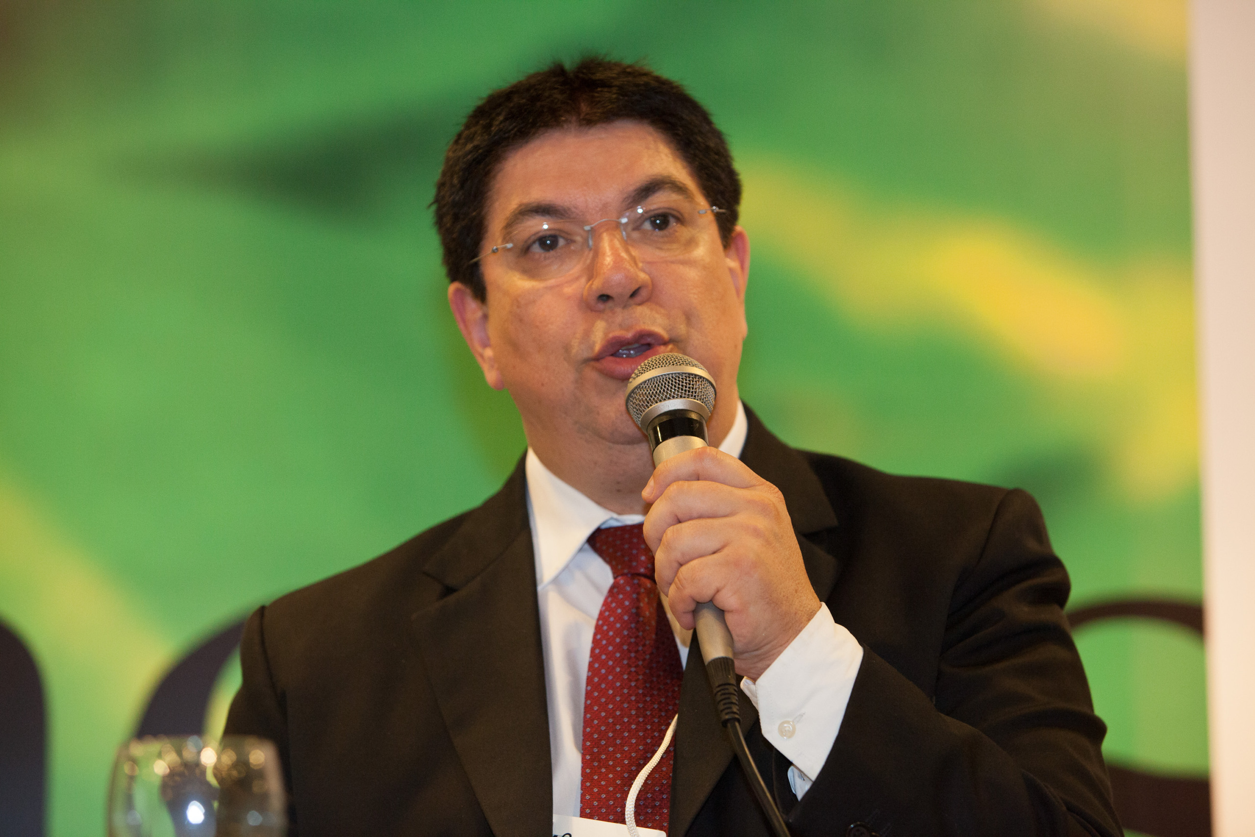 "Mercado indica que adoção do sistema de baias coletivas é um caminho sem volta na suinocultura", diz secretário do Mapa