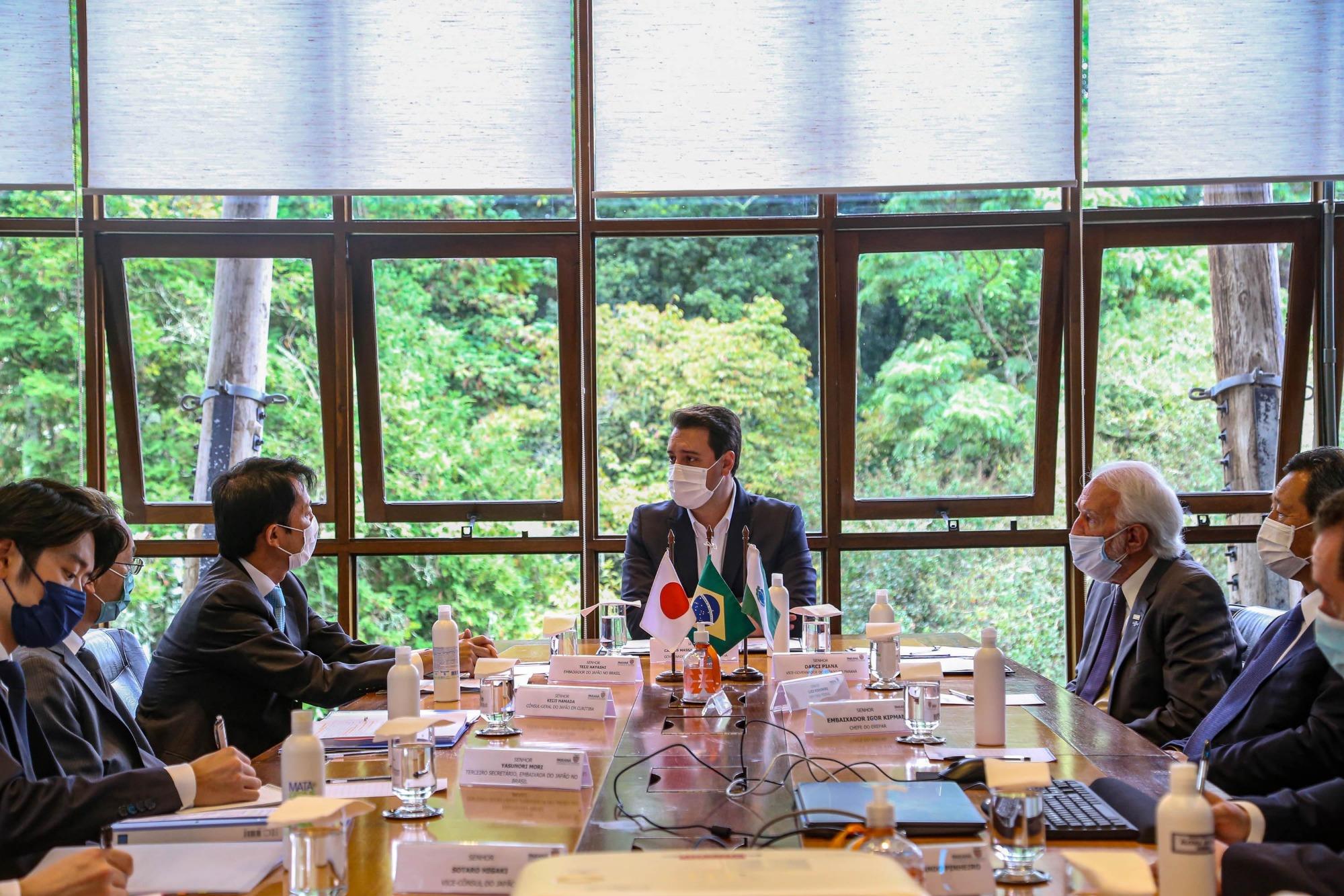 Em encontro com embaixador, governador manifesta intenção de exportar carne suína para o Japão