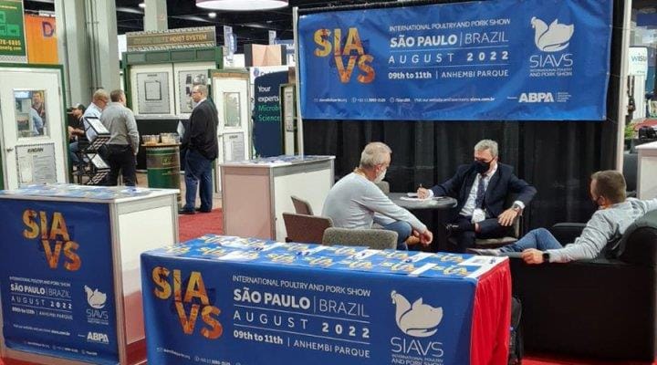 ABPA reforça laços com avicultura global durante o IPPE